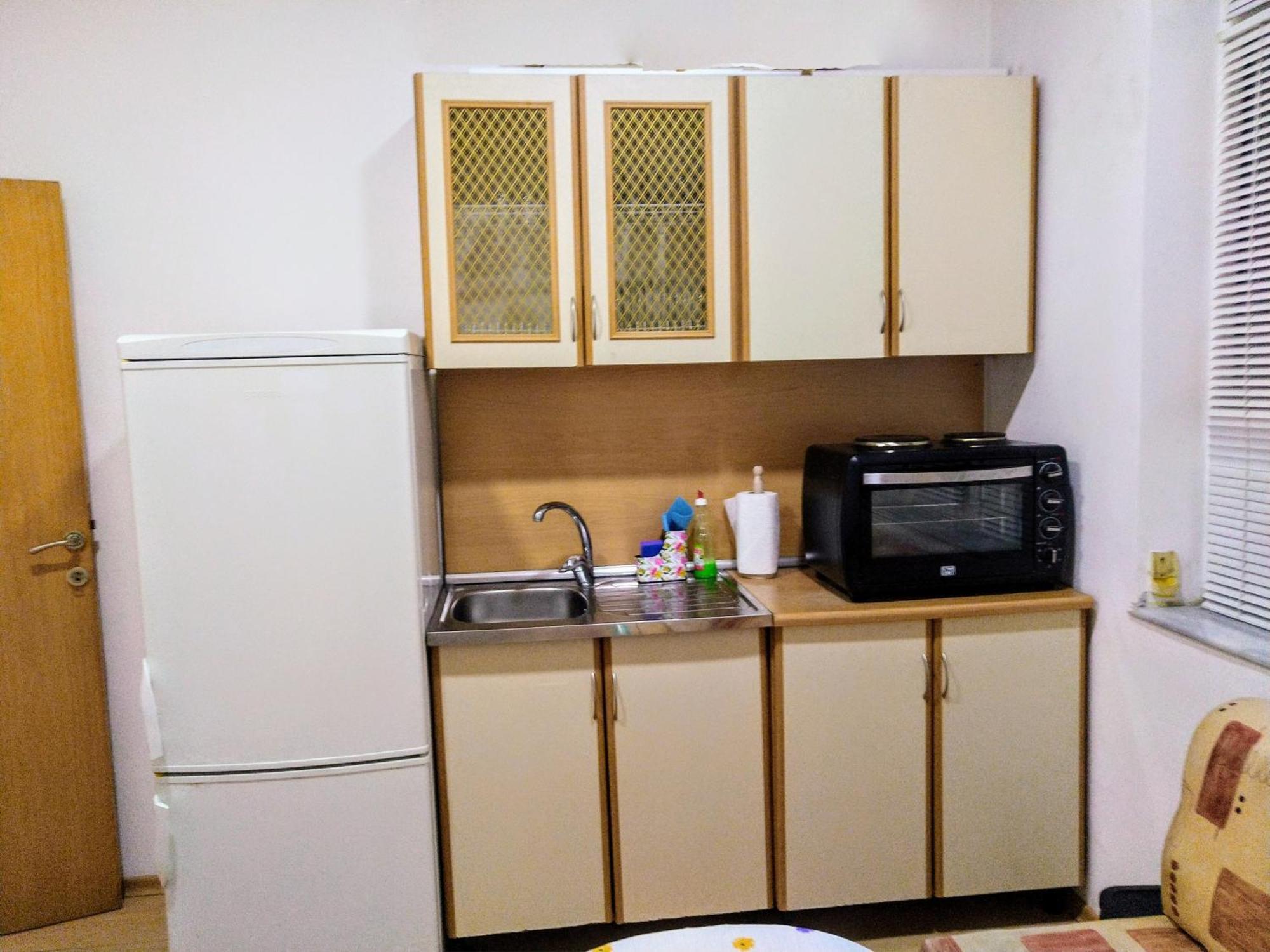 Downtown - Compact Low Cost Flat - 1St Floor Burgas Exterior photo